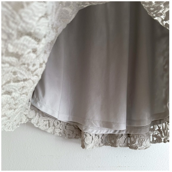 LOFT Lace Overlay Peplum Tank S - Picture 7 of 9